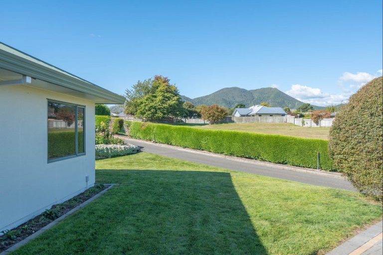 Photo of property in 11 Balmoral Drive, Hilltop, Taupo, 3330