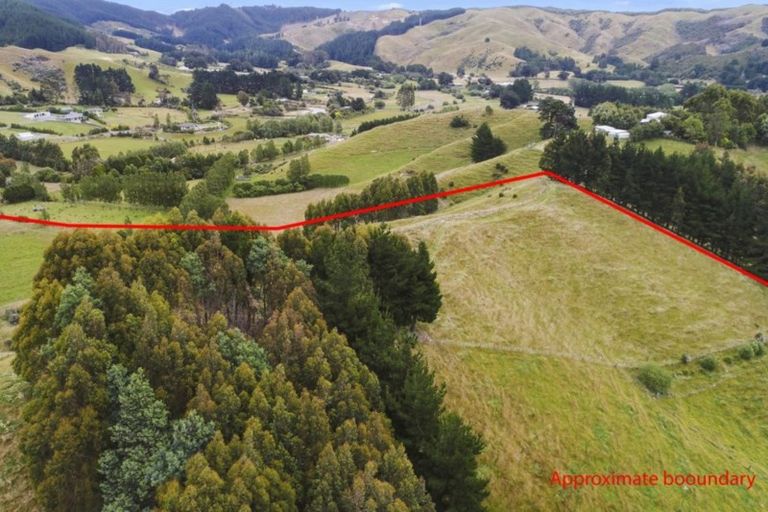 Photo of property in 959 Whitemans Valley Road, Whitemans Valley, Upper Hutt, 5371