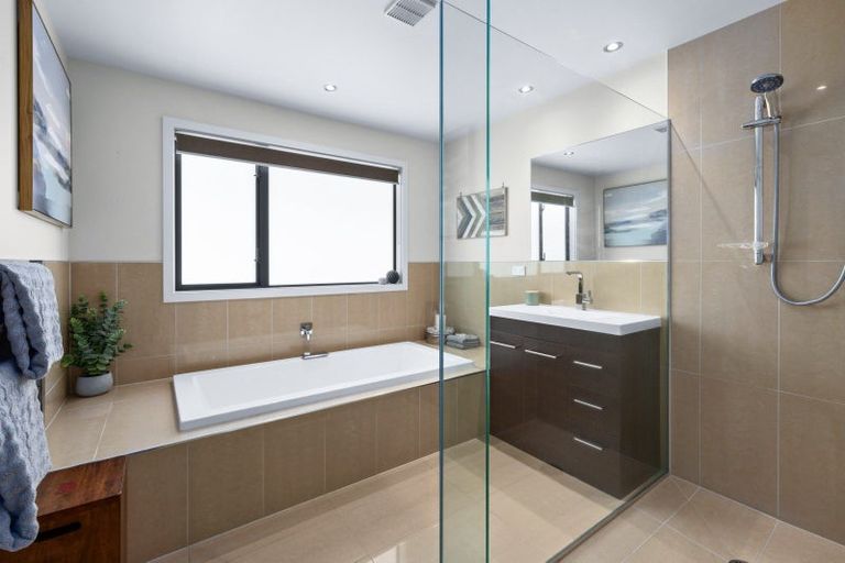 Photo of property in 64 Waipuka Road, Waimarama, Havelock North, 4294