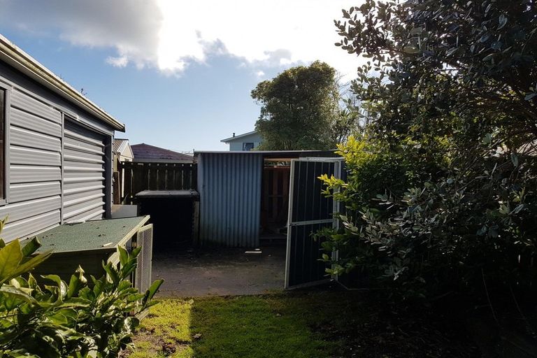 Photo of property in 5 Watson Street, Westport, 7825