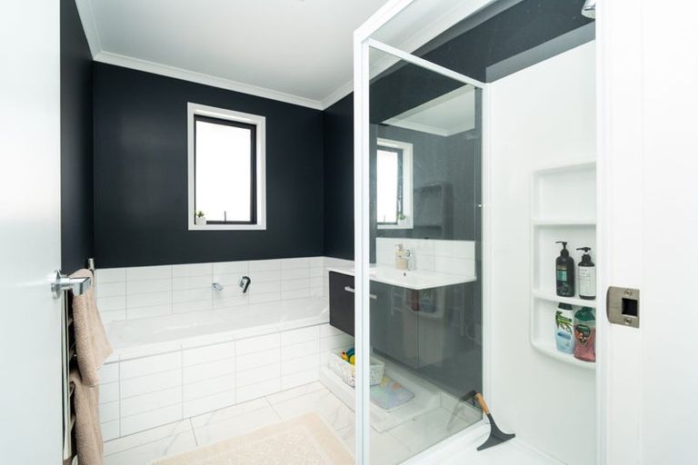 Photo of property in 5 Tide Lane, Whitby, Porirua, 5024