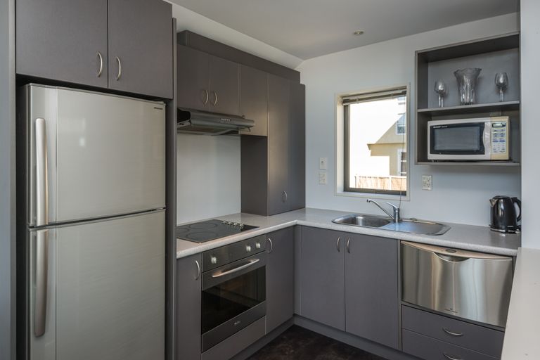 Photo of property in 2/450 Barbadoes Street, Edgeware, Christchurch, 8013