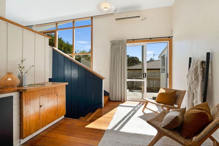 Photo of property in 104 Atawhai Road, Fitzherbert, Palmerston North, 4410