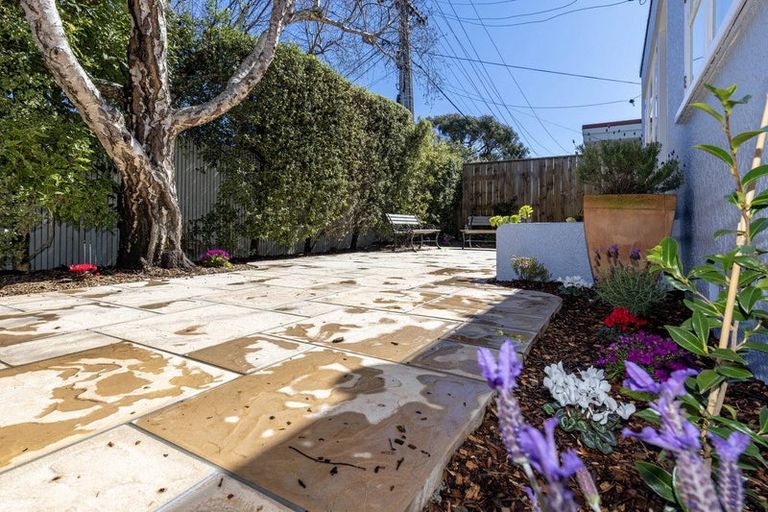 Photo of property in 5 Dale Road, Raumati South, Paraparaumu, 5032
