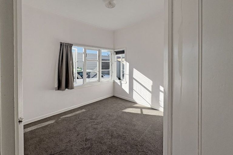 Photo of property in 232 Grey Street, Palmerston North, 4414