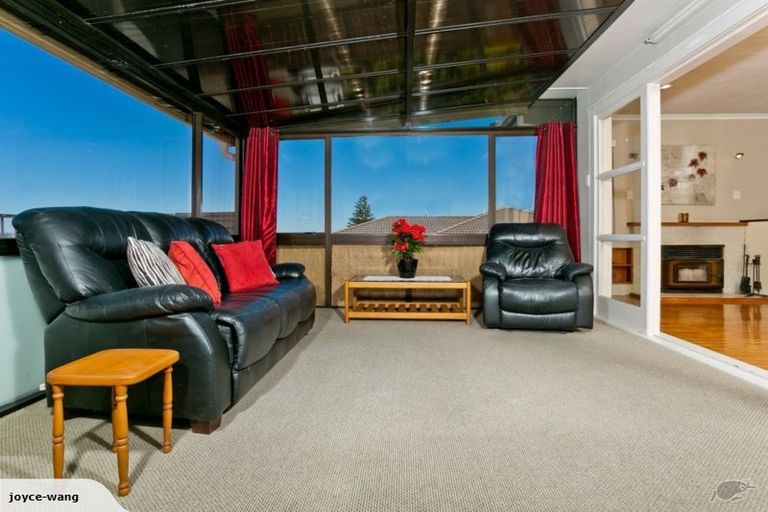 Photo of property in 86 Carlisle Road, Browns Bay, Auckland, 0632