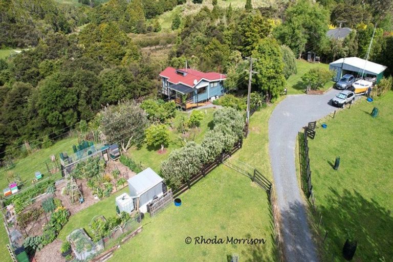 Photo of property in 43 Pahi Road, Paparoa, 0571
