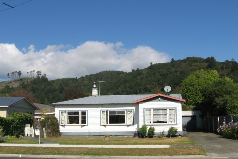 Photo of property in 55 Seddon Street, Wallaceville, Upper Hutt, 5018