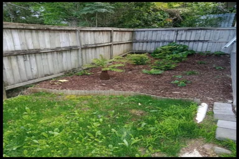 Photo of property in 15 Verran Road, Birkenhead, Auckland, 0626