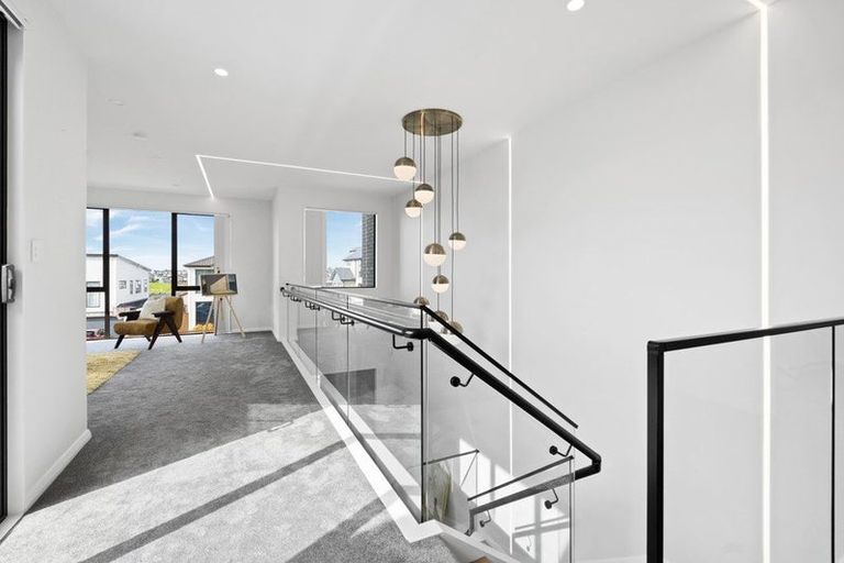 Photo of property in 8 Kumukumu Road, Long Bay, Auckland, 0630