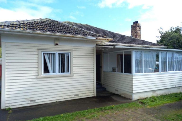 Photo of property in 137 Seabrook Avenue, New Lynn, Auckland, 0600