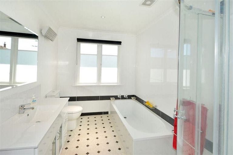 Photo of property in 4 Church Hill Road, Green Island, Dunedin, 9018