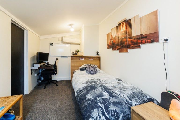 Photo of property in 38 Liverpool Street, Takaro, Palmerston North, 4412