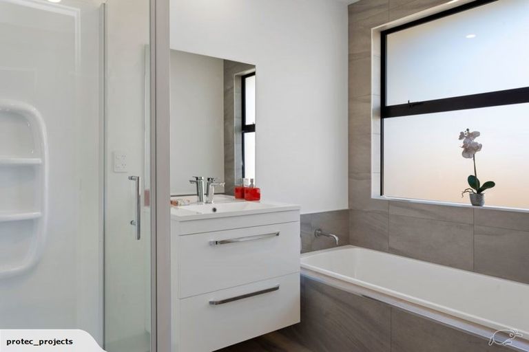 Photo of property in 21 Billington Drive, Halswell, Christchurch, 8025