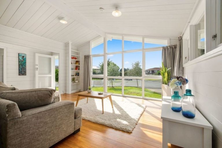 Photo of property in 39 Fairview Avenue, Opaheke, Papakura, 2113