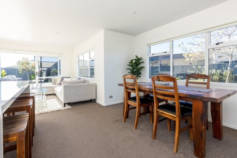 Photo of property in 5 Waitaki Way, Poraiti, Napier, 4112