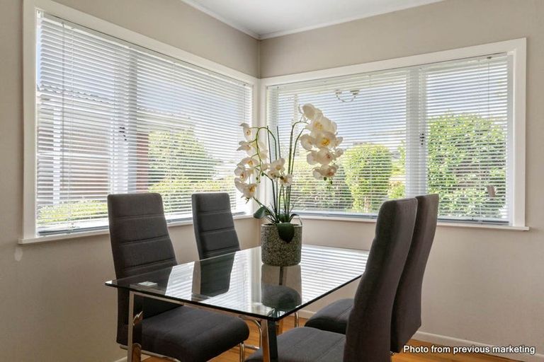 Photo of property in 133 Vodanovich Road, Te Atatu South, Auckland, 0610