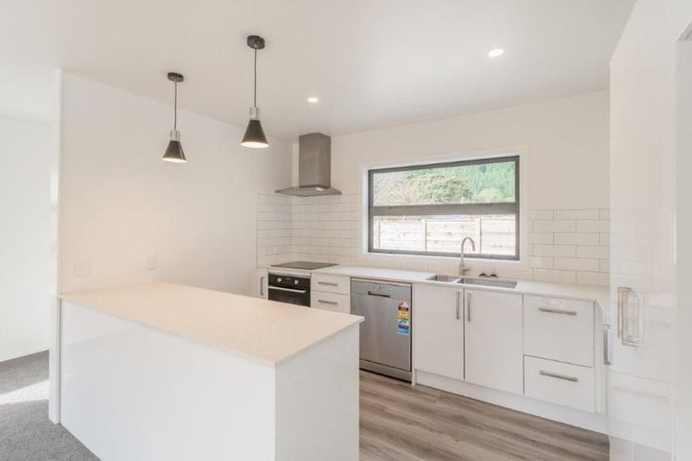 Photo of property in 109e Amohia Street, Paraparaumu, 5032