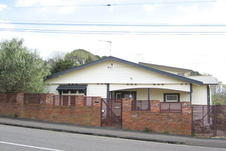 Photo of property in 64 Cutfield Road, New Plymouth, 4310