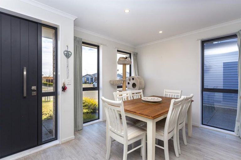 Photo of property in 5 Eric Melrose Lane, Halswell, Christchurch, 8025