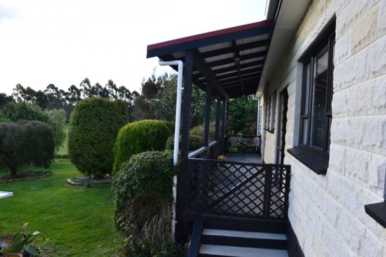 Photo of property in 77 Round Hill Road, Reidston, Oamaru, 9492
