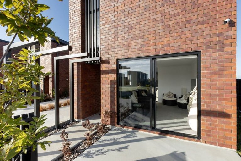 Photo of property in 20 Atutahi Lane, Papamoa, 3118