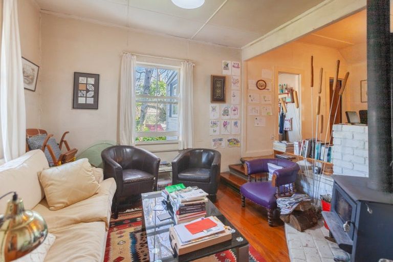 Photo of property in 1 Harvey Road, Bluff Hill, Napier, 4110