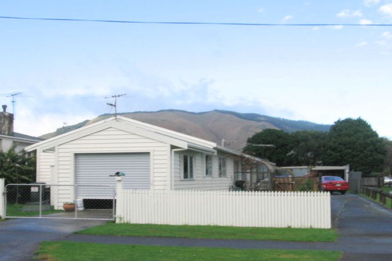 Photo of property in 26a Utauta Street, Waikanae, 5036
