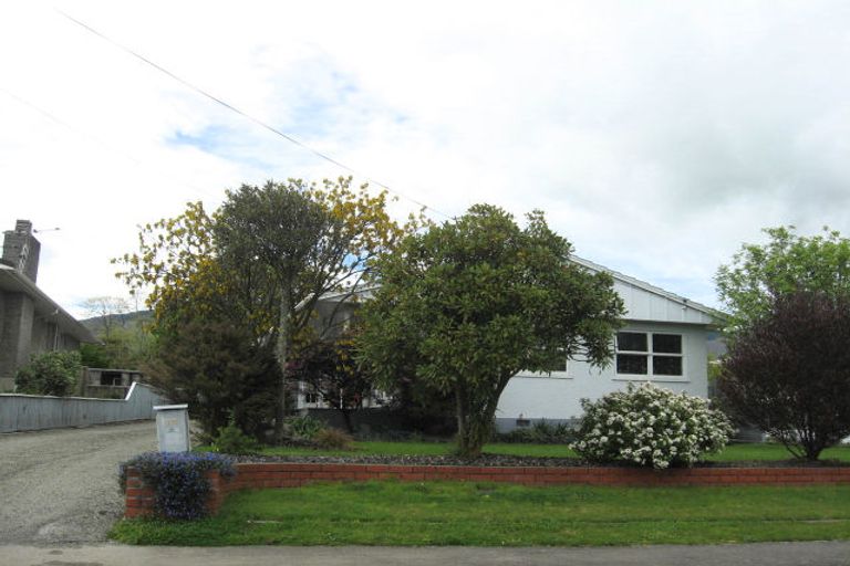 Photo of property in 12 Devon Street, Stoke, Nelson, 7011