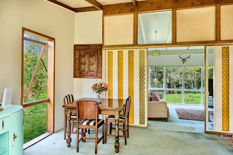 Photo of property in 138 Paekakariki Hill Road, Pauatahanui, Porirua, 5381