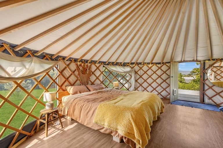 Photo of property in 94a Tauranga Direct Road, Hamurana, Rotorua, 3096