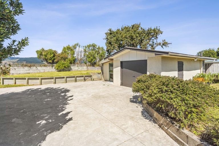 Photo of property in 11 Teoti Street, Paraparaumu Beach, Paraparaumu, 5032