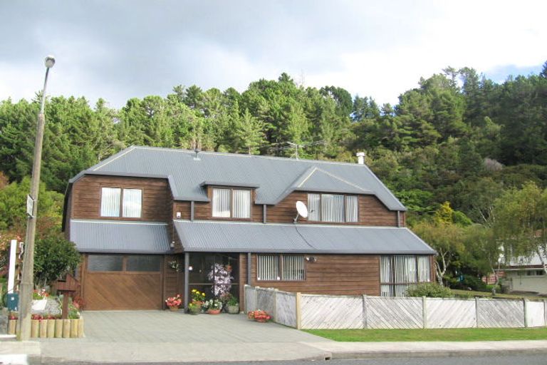 Photo of property in 69a Sunbrae Drive, Silverstream, Upper Hutt, 5019