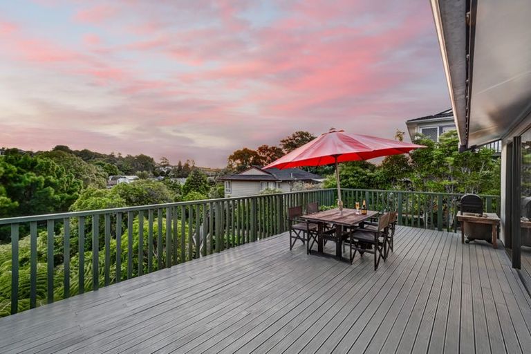 Photo of property in 10 Oliver Twist Avenue, Mellons Bay, Auckland, 2014