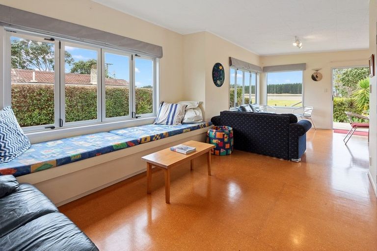 Photo of property in 2177 Whananaki North Road, Whananaki, Hikurangi, 0181