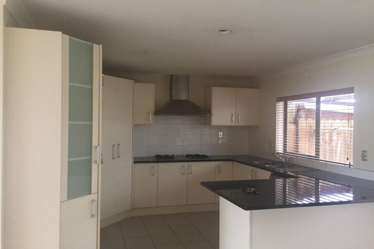 Photo of property in 31 Carrick Glen Avenue, Flat Bush, Auckland, 2019