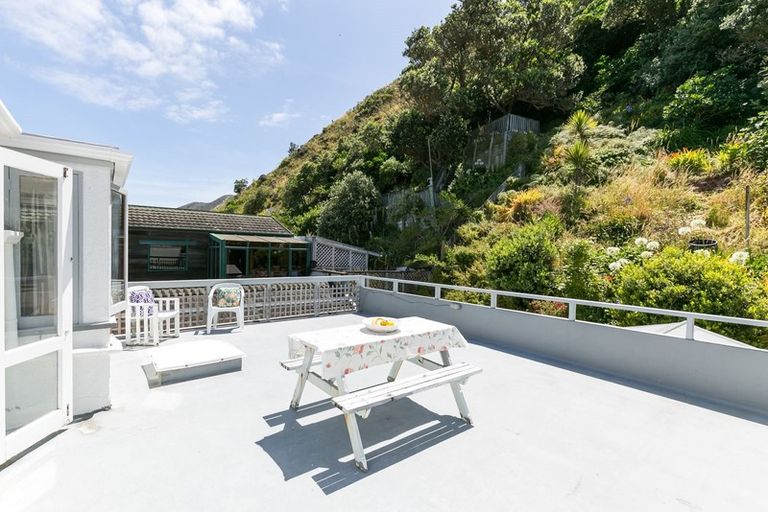 Photo of property in 156 Owhiro Bay Parade, Owhiro Bay, Wellington, 6023