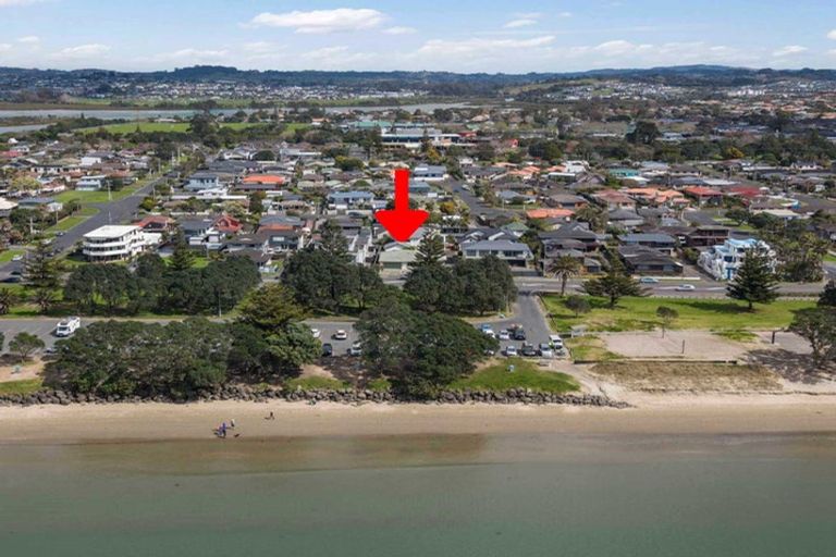 Photo of property in 1/256 Hibiscus Coast Highway, Orewa, 0931