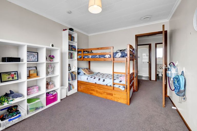 Photo of property in 18 Oberon Street, Stratford, 4332