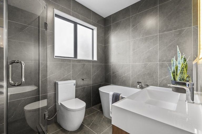 Photo of property in 3 Tawapou Close, Massey, Auckland, 0614