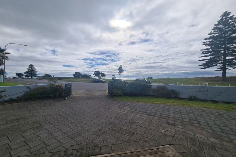 Photo of property in 196 Marine Parade, Mount Maunganui, 3116