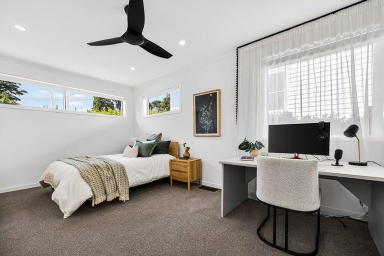 Photo of property in 6 Blacks Road, Greenhithe, Auckland, 0632