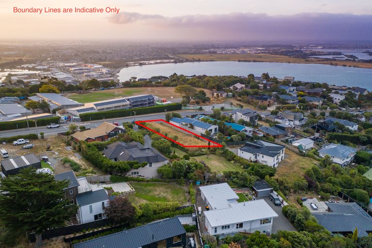 Photo of property in 73 Major Hornbrook Road, Mount Pleasant, Christchurch, 8081