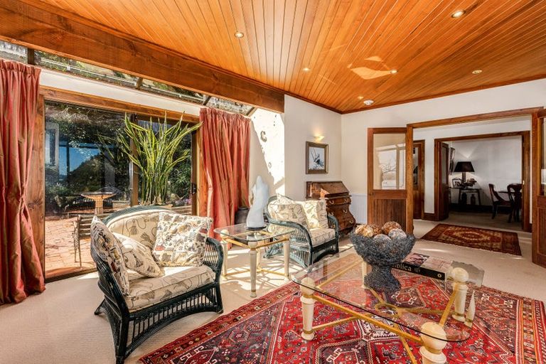 Photo of property in 11a Taumaru Avenue, Lowry Bay, Lower Hutt, 5013