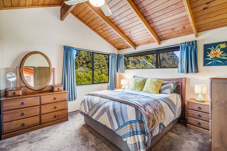 Photo of property in 168 Carter Road, Oratia, Auckland, 0604