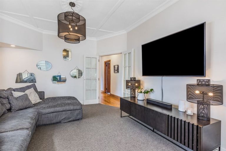 Photo of property in 37 Tuatoru Street, Eastbourne, Lower Hutt, 5013