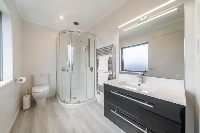 Photo of property in 18 Gallipoli Road, Trentham, Upper Hutt, 5018