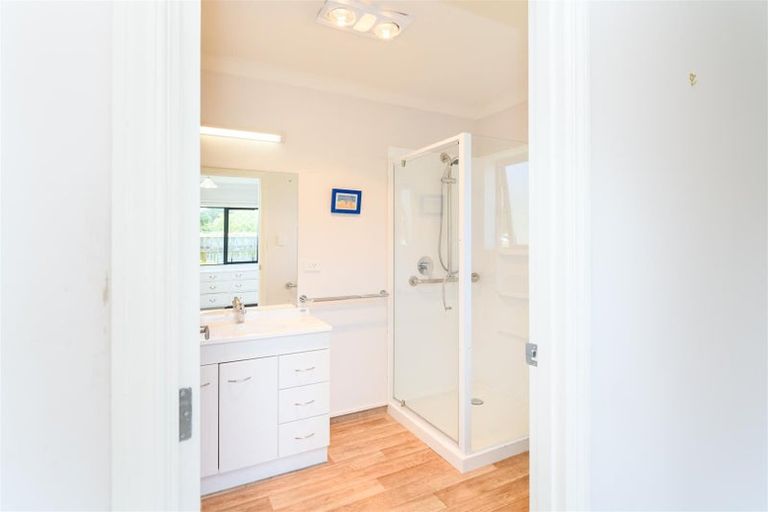 Photo of property in 12 Barnett Drive, Marton, 4710