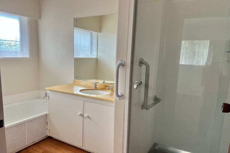 Photo of property in 1/15 Hamilton Road, Papatoetoe, Auckland, 2025