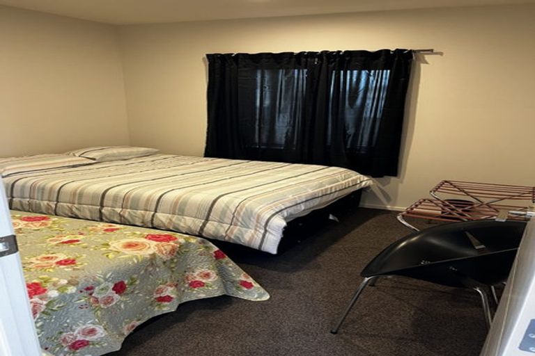 Photo of property in 12a Margaret Place, Milford, Auckland, 0620